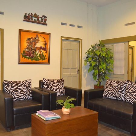 The Kresna Hotel Yogyakarta Exterior photo